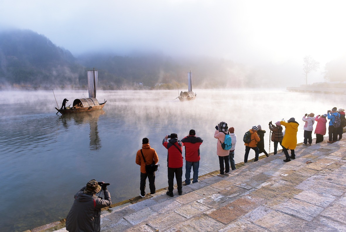 “十里云河”白帆点点