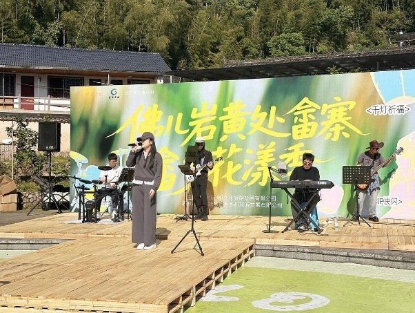 “五一”假期，童话云和迎客来